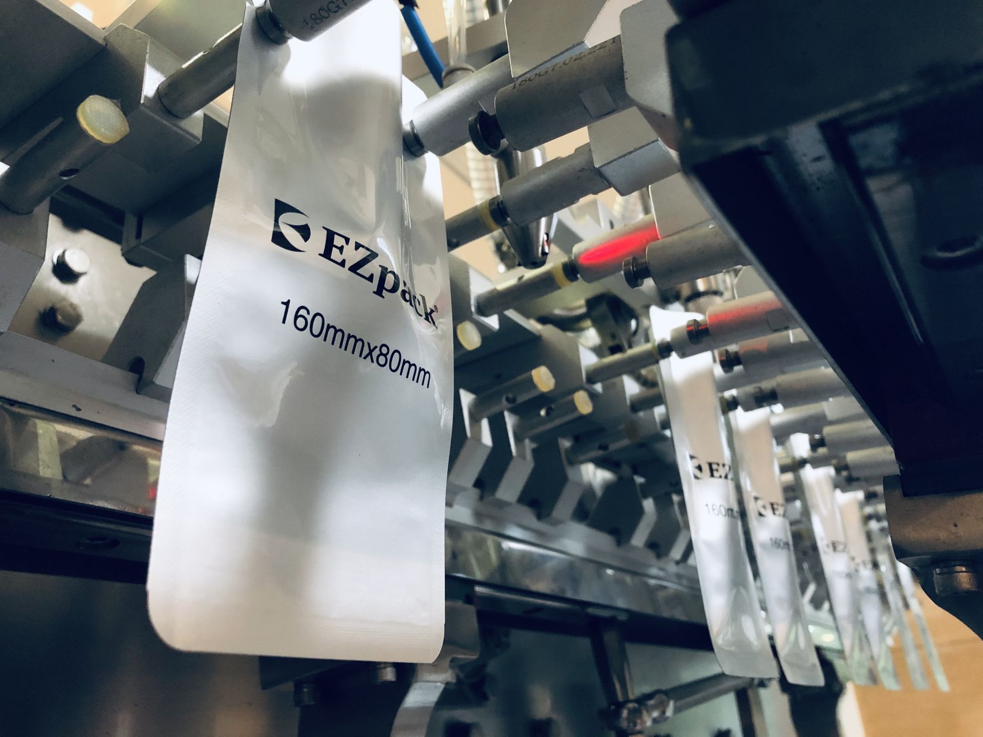 automaticflexible bags packaging automatic flexible bags packaging